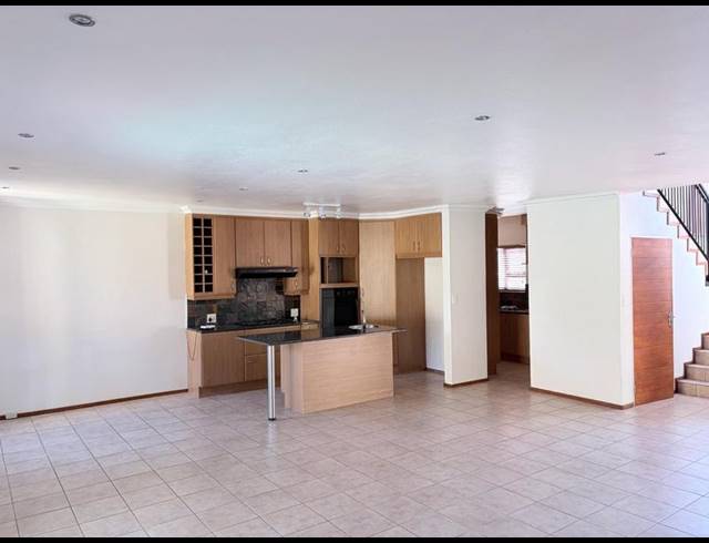 3 BEDROOM HOUSE FOR SALE IN RUIMSIG